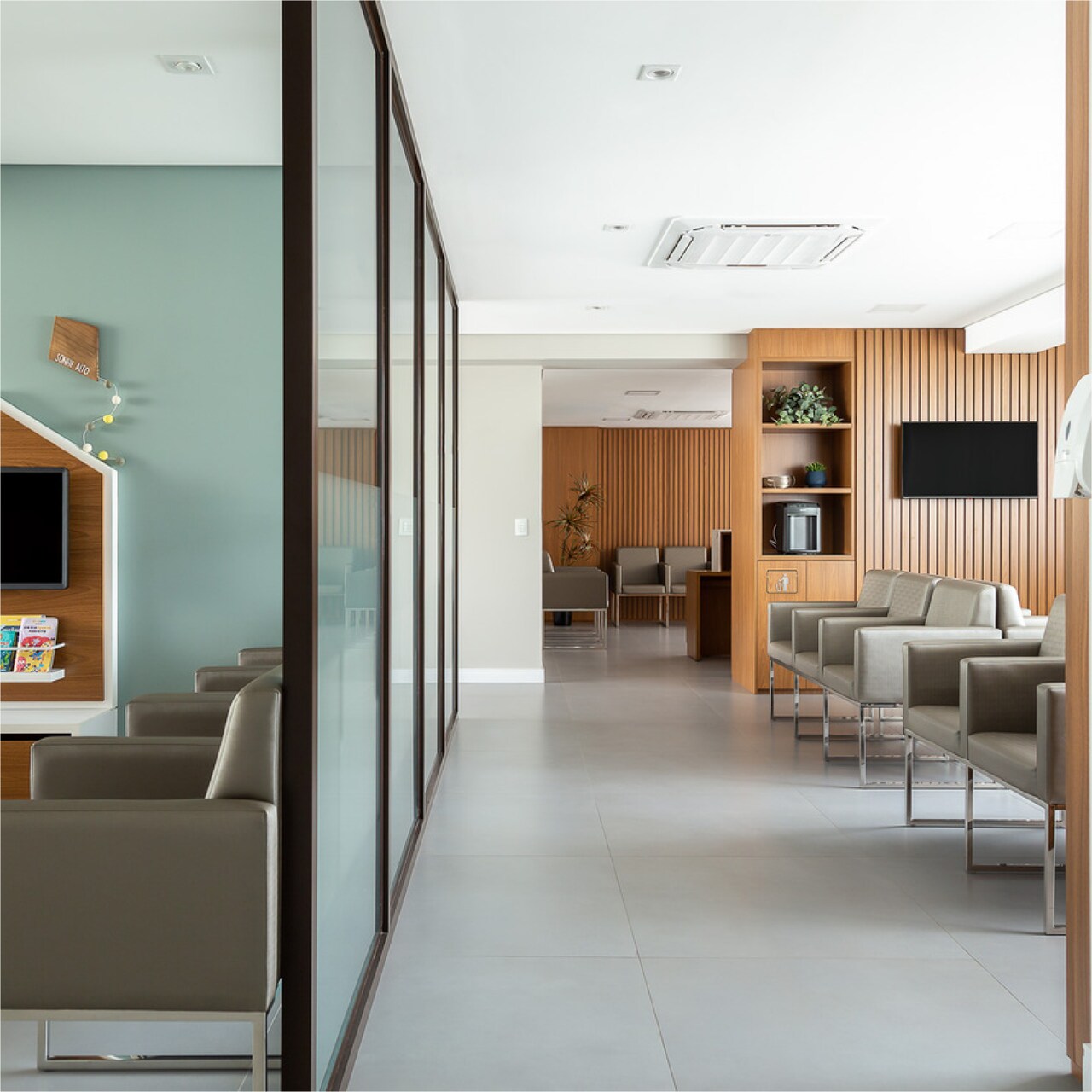 Daniela-Morales-Arquitetura_Hospital-dos-Olhos_Fotografia-de-Arquitetura-e-Interiores-Nando-Fischer-_Web-6-2_Easy-Resize.com_Easy-Resize.com_.jpg